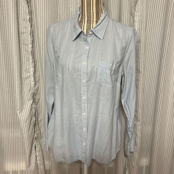SONOMA. Ladies large. Pale blue buttondown. - Picture 1 of 7
